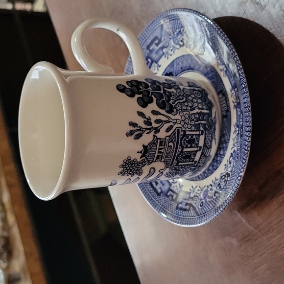 Churchill Blue Willow Cup and Saucer - Picture 1 of 8